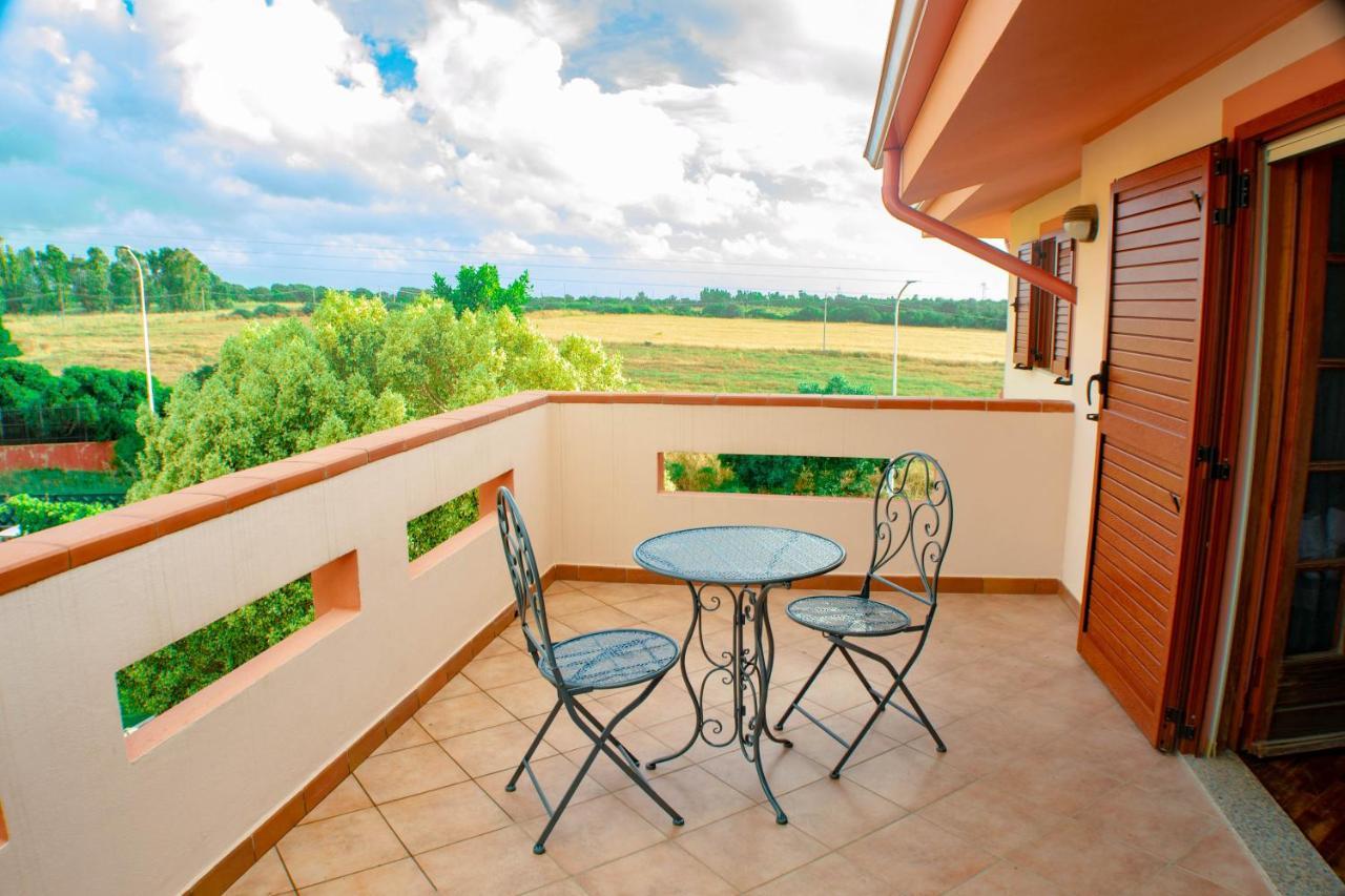 Asherat B&B Carbonia Luaran gambar
