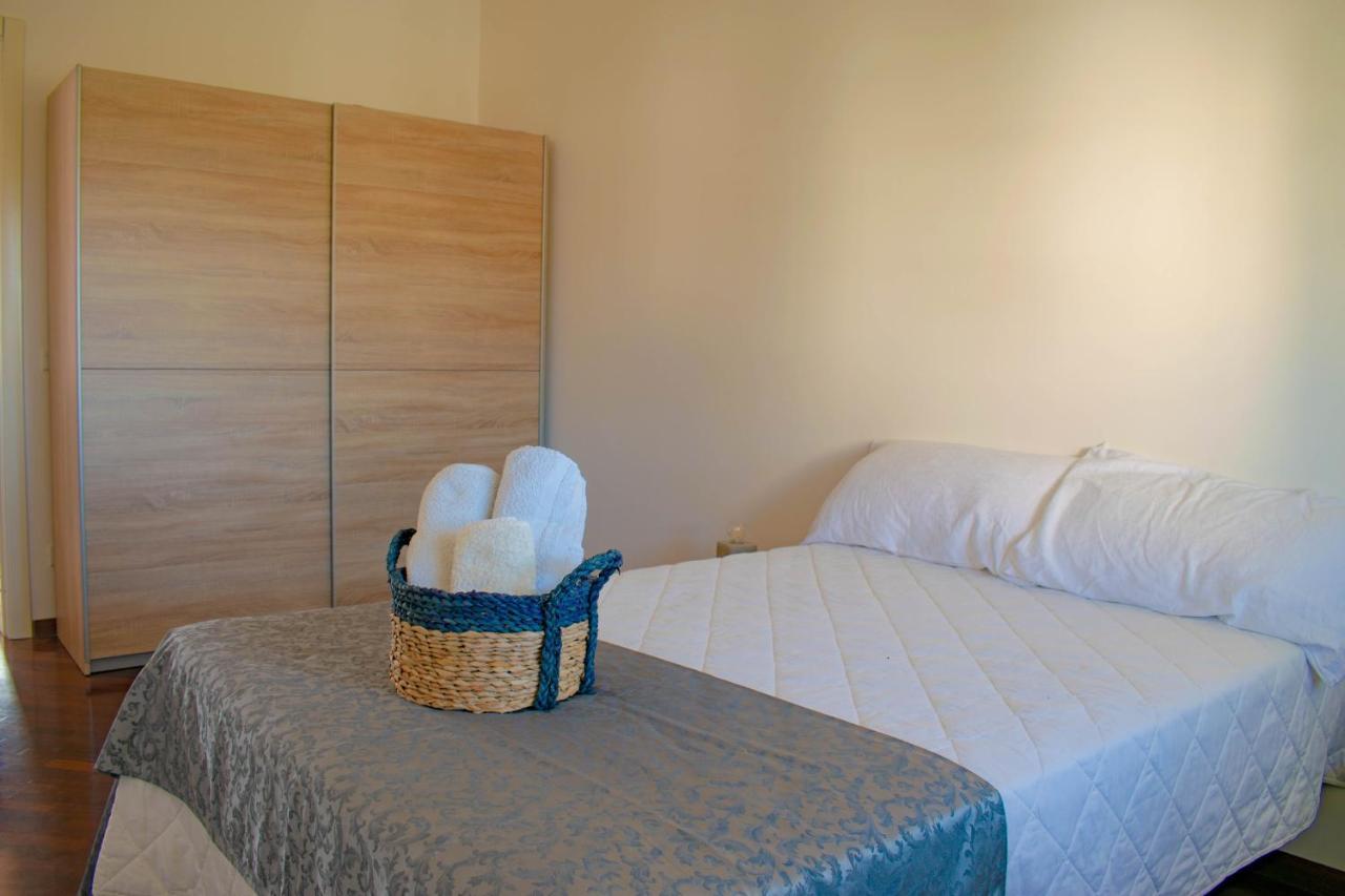 Asherat B&B Carbonia Luaran gambar